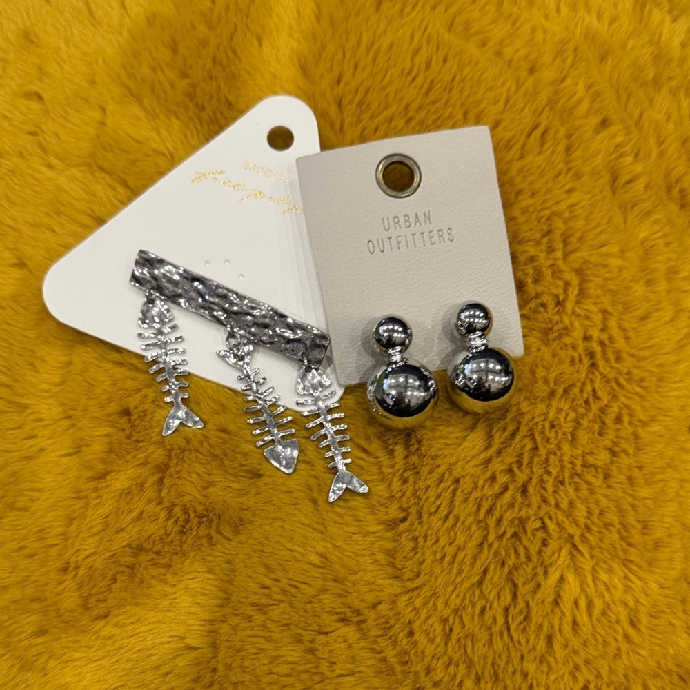 Free People & Urban Outfitters Metallic Fishbone broach and Earring (bundle)